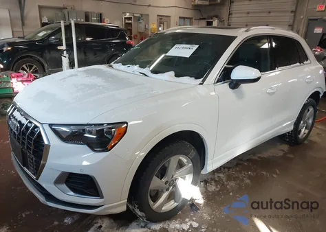 2019 Audi Q3 2.0T Premium из США, поврежденный, VIN WA1AECF36K1068819